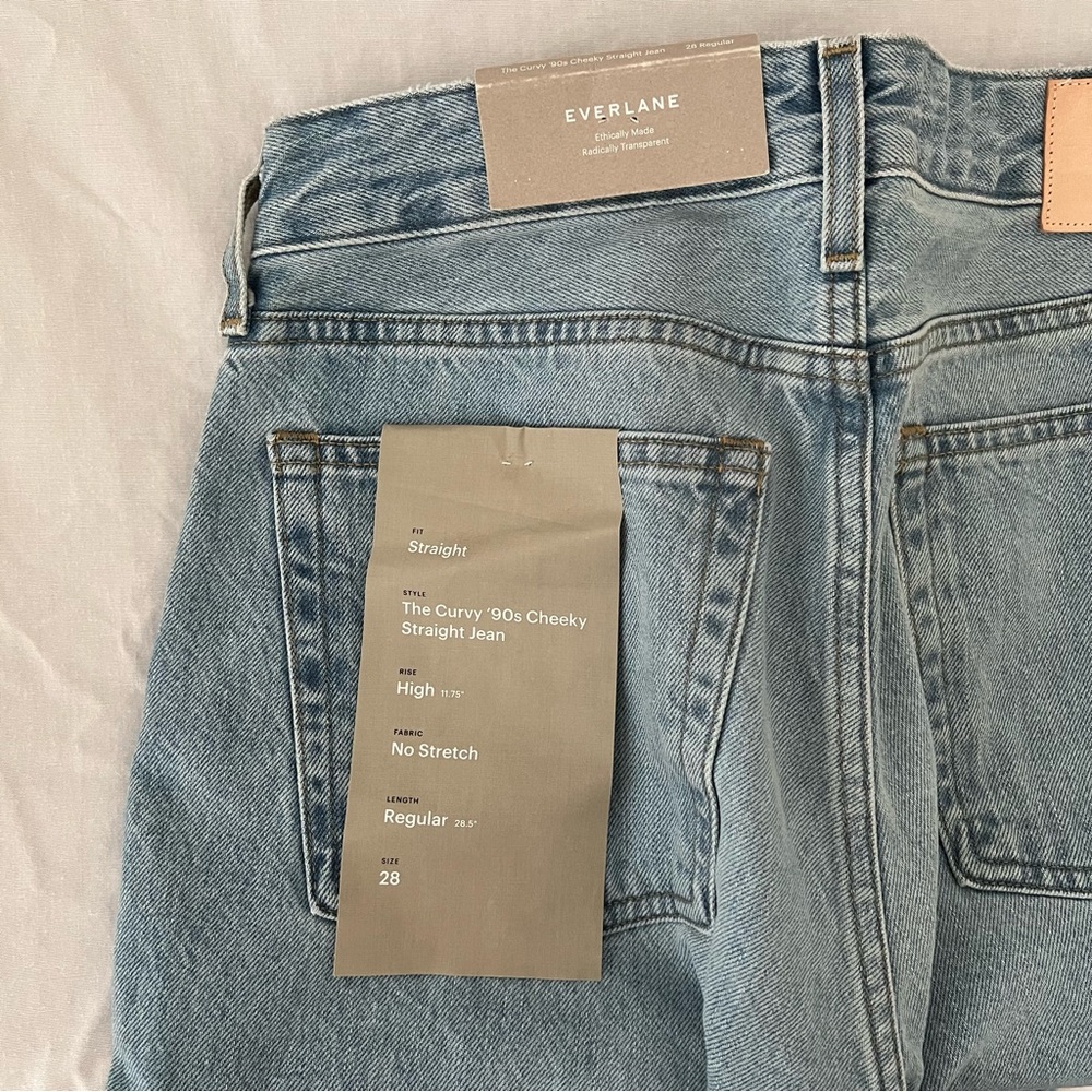 Everlane The Curvy 90’s Cheeky Straight Jean